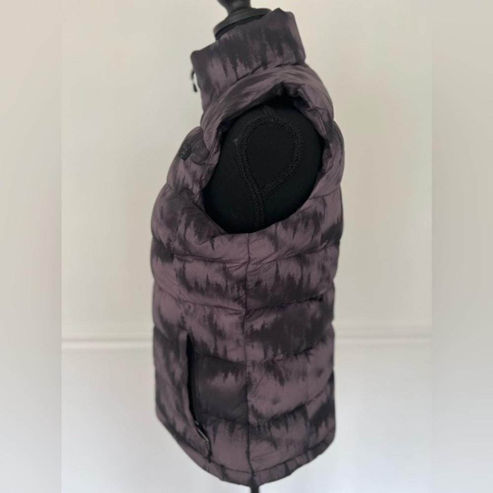 The North Face Limited edition print puffer vest down vest women’s size S - Picture 4 of 9